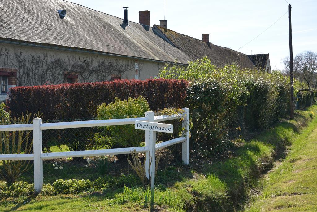 Tartigousse Hotel Saint-Aignan  Buitenkant foto